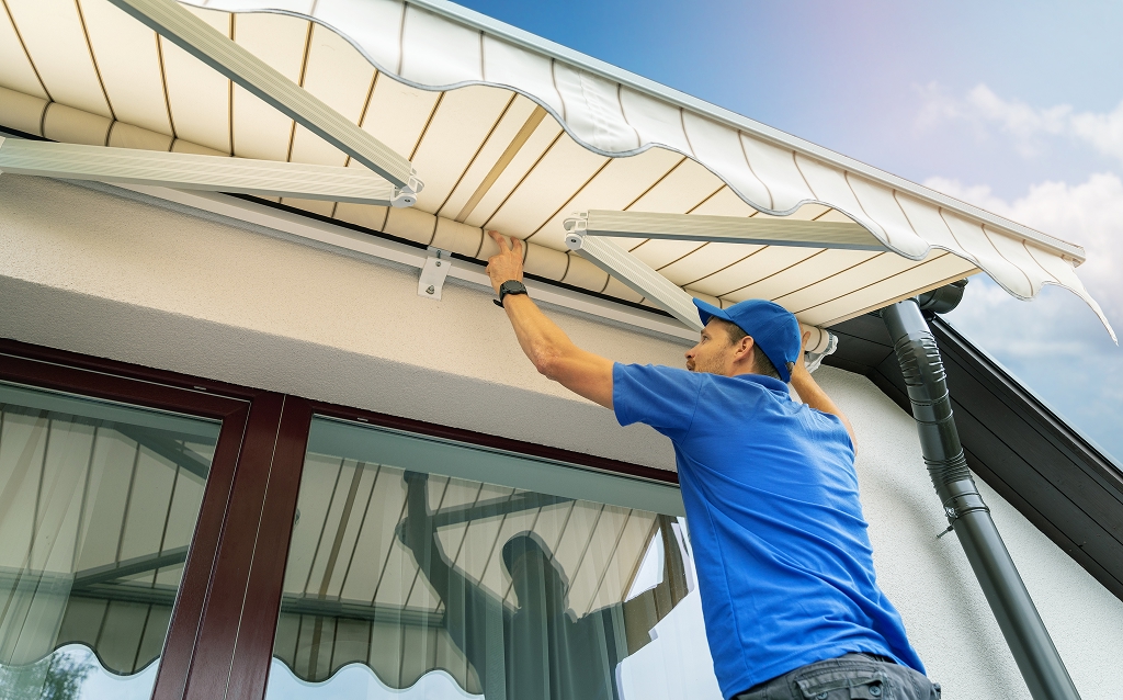 Retractable exterior shade awnings control inside temperatures by blocking hot summer sun. Pair with insulated window curtains or blinds on the interior side of the window for even greater light and temperature control.